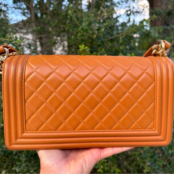 Chanel Old Medium Boy Handbag - Picture 2 of 14